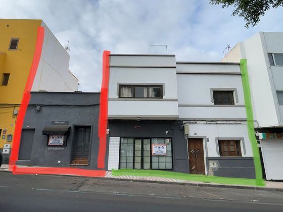 Foto 2 de Edifici en venda a calle Leon y Castillo de 228 m²