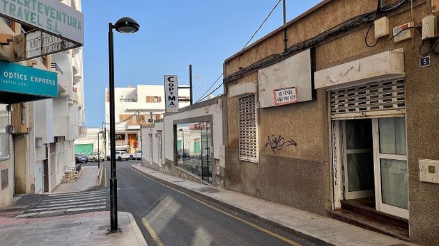 Foto 1 de Local en venda a calle Fuerteventura de 151 m²