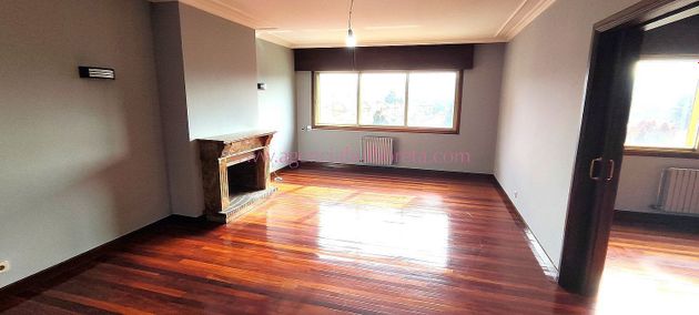 Foto 1 de Alquiler de piso en Campo da Torre - Mollabao de 5 habitaciones con garaje y calefacción