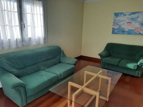 Foto 2 de Pis en lloguer a Loiu de 3 habitacions amb terrassa i mobles