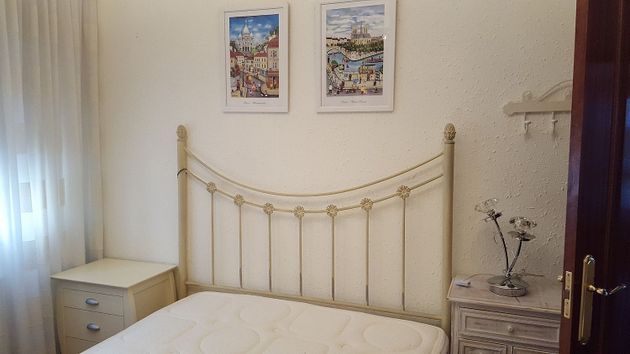 Foto 2 de Pis en venda a Portugalete de 2 habitacions amb terrassa i mobles