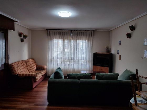 Foto 1 de Pis en lloguer a Valle de Mena de 4 habitacions amb mobles i calefacció