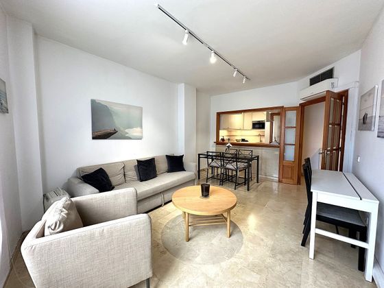 Foto 2 de Venta de piso en Mercat  - La Missió - Plaça dels Patins de 1 habitación con garaje y aire acondicionado