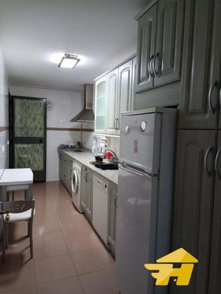 Foto 2 de Pis en lloguer a avenida De Medina Azahara de 2 habitacions amb mobles i aire acondicionat