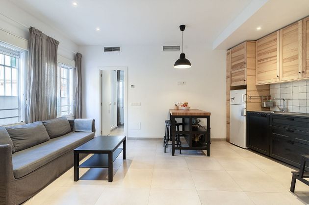 Foto 1 de Piso en venta en Marquès de la Fontsanta - Pere Garau de 1 habitación con terraza y aire acondicionado