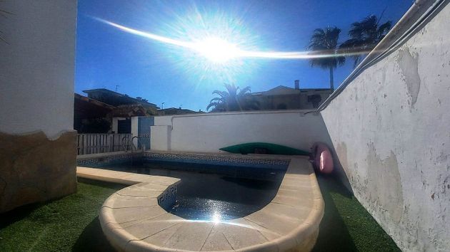 Foto 2 de Xalet en venda a Riba-roja de Túria de 3 habitacions amb terrassa i piscina