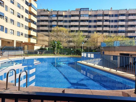 Foto 1 de Piso en venta en calle Rafael Lapesa Melgar de 3 habitaciones con terraza y piscina