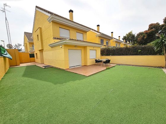 Foto 2 de Casa en lloguer a Rocafort de 4 habitacions amb terrassa i piscina