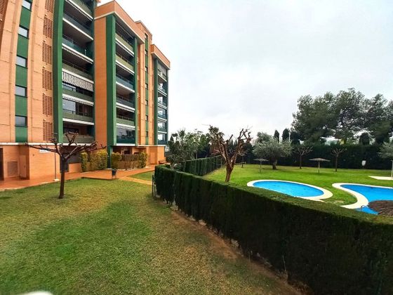 Foto 1 de Piso en venta en Casas Verdes de 3 habitaciones con terraza y piscina