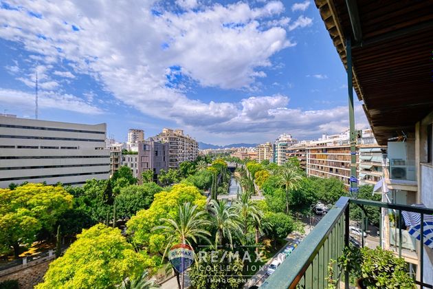 Foto 2 de Piso en venta en La Llotja - Sant Jaume de 5 habitaciones con terraza y balcón