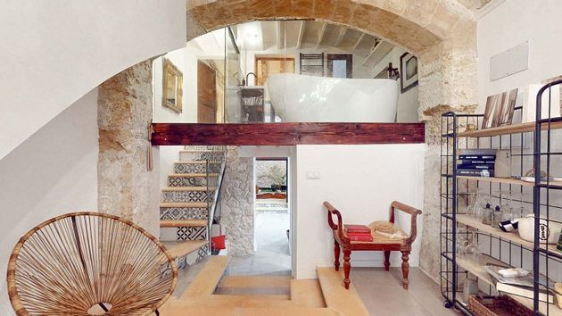 Foto 1 de Piso en venta en La Llotja - Sant Jaume de 2 habitaciones con aire acondicionado