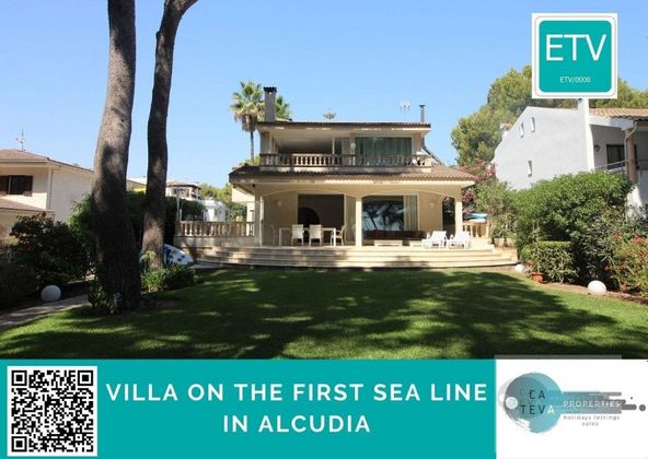 Foto 1 de Xalet en venda a Port d'Alcúdia - Platja d'Alcúdia de 5 habitacions amb terrassa i garatge