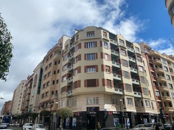 Foto 2 de Venta de piso en Plaza España - Villa Pilar - Reyes Católicos - Vadillos de 3 habitaciones con terraza y garaje