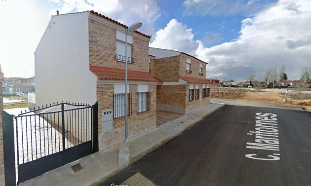 Foto 1 de Venta de casa en Miguel Esteban de 4 habitaciones con terraza y piscina