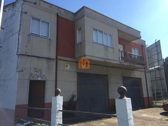 Foto 1 de Chalet en venta en La Vega - Oteruelo de 3 habitaciones con terraza y garaje