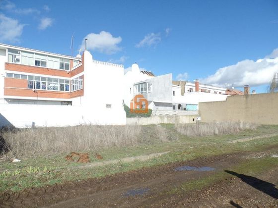 Foto 1 de Venta de terreno en Santovenia de la Valdoncina de 463 m²