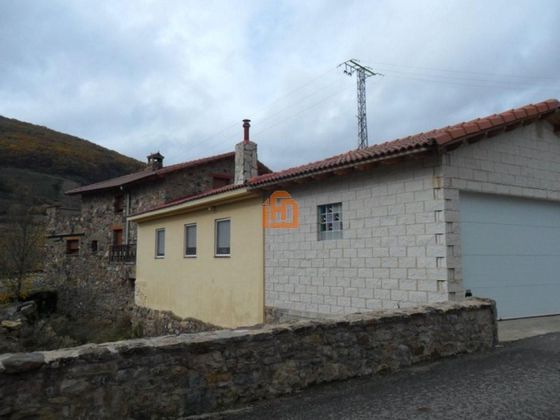 Foto 1 de Casa en venda a Pola de Gordón (La) de 3 habitacions amb terrassa