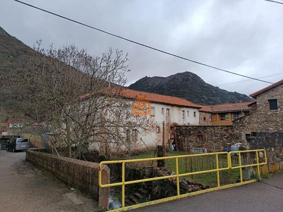 Foto 2 de Casa en venda a Pola de Gordón (La) de 3 habitacions amb garatge