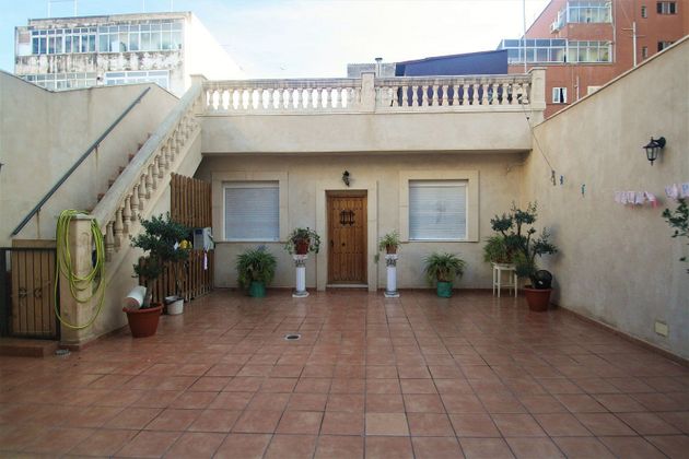 Foto 1 de Casa adossada en venda a La Soledat Nord de 5 habitacions amb terrassa i garatge