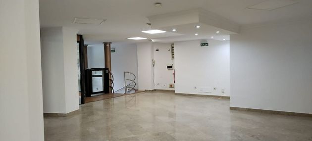 Foto 1 de Oficina en lloguer a Mercat  - La Missió - Plaça dels Patins amb ascensor