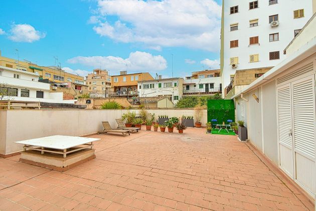 Foto 2 de Piso en venta en Marquès de la Fontsanta - Pere Garau de 5 habitaciones con terraza y jardín