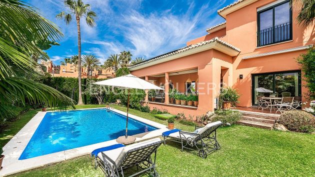 Foto 1 de Xalet en lloguer a Lomas de Marbella Club - Puente Romano de 5 habitacions amb terrassa i piscina