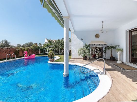 Foto 2 de Xalet en venda a Las Cancelas - Valdeolletas de 5 habitacions amb terrassa i piscina