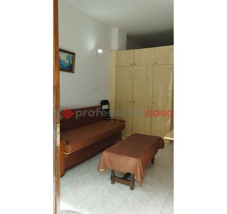 Foto 1 de Piso en alquiler en vía Tenerife de 1 habitación con muebles y balcón