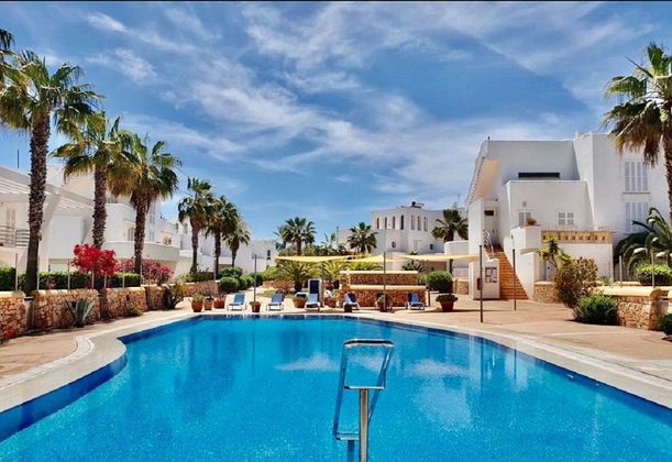 Foto 1 de Àtic en venda a calle De San Vinya de 2 habitacions amb terrassa i piscina