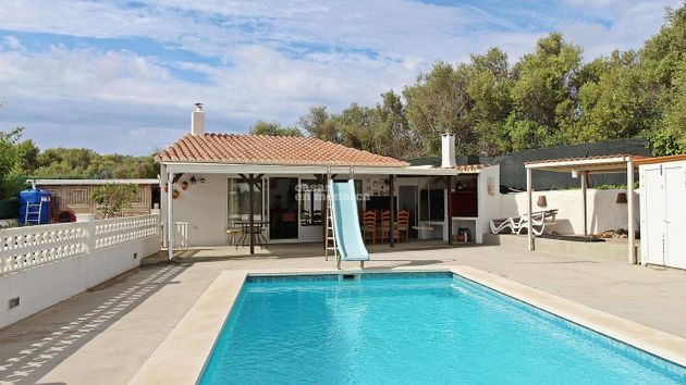 Foto 2 de Xalet en venda a Castell (Es) de 4 habitacions amb terrassa i piscina