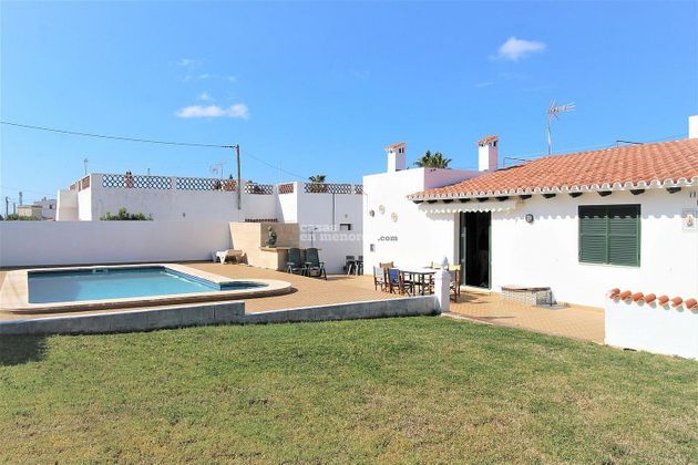 Foto 2 de Chalet en venta en Alaior de 4 habitaciones con terraza y piscina