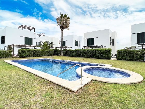 Foto 1 de Casa en venda a Mercadal (Es) de 4 habitacions amb terrassa i piscina