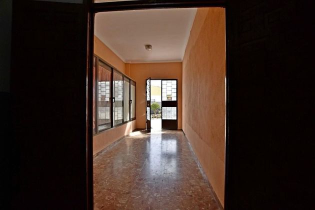 Foto 2 de Piso en venta en Benaoján de 3 habitaciones con balcón