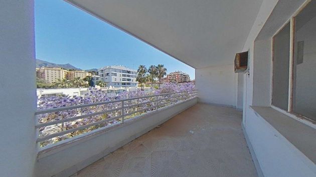 Foto 2 de Pis en venda a calle Pablo Casals de 2 habitacions amb terrassa i piscina