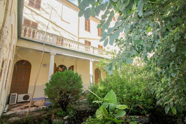 Foto 1 de Venta de chalet en Gran Via de Colom de 12 habitaciones con terraza y jardín