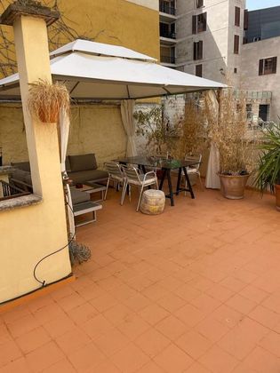 Foto 2 de Piso en alquiler en La Llotja - Sant Jaume de 2 habitaciones con terraza y muebles