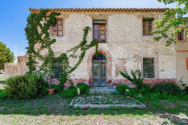 Foto 2 de Casa rural en venda a calle Ds Solana de 7 habitacions amb terrassa i jardí