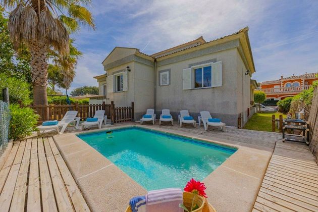 Foto 1 de Chalet en venta en Barcarés - Manresa - Bonaire de 5 habitaciones con piscina y jardín