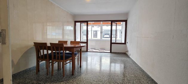 Foto 1 de Venta de piso en Ses Figueretes - Platja d'en Bossa - Cas Serres de 3 habitaciones con terraza y balcón