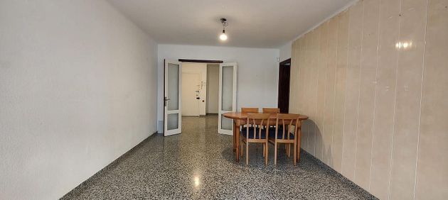 Foto 2 de Venta de piso en Ses Figueretes - Platja d'en Bossa - Cas Serres de 3 habitaciones con terraza y balcón