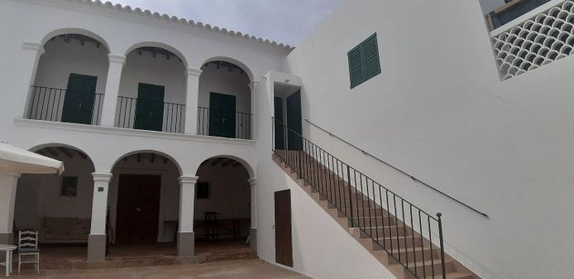Foto 2 de Casa rural en venda a Santa Eulalia del Río de 7 habitacions amb terrassa i jardí