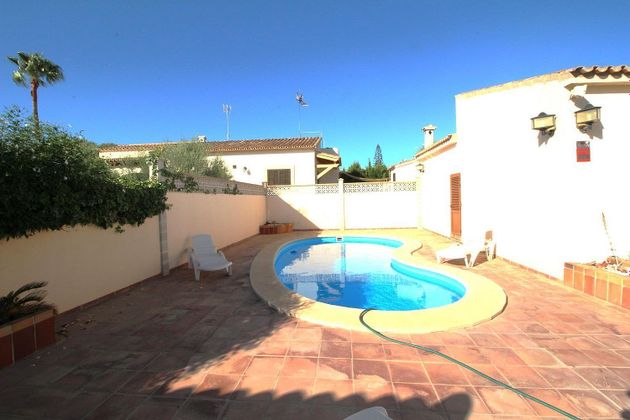 Foto 1 de Alquiler de chalet en Campos de 4 habitaciones con terraza y piscina