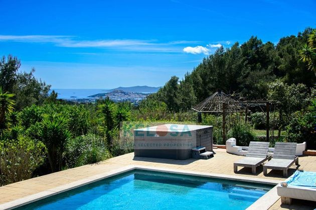 Foto 2 de Casa rural en venda a paseo Diseminado S Jesus de 4 habitacions amb terrassa i piscina
