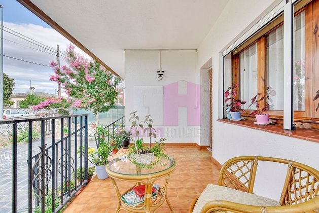 Foto 2 de Xalet en venda a calle Cbaix Ebre de 6 habitacions amb terrassa i garatge