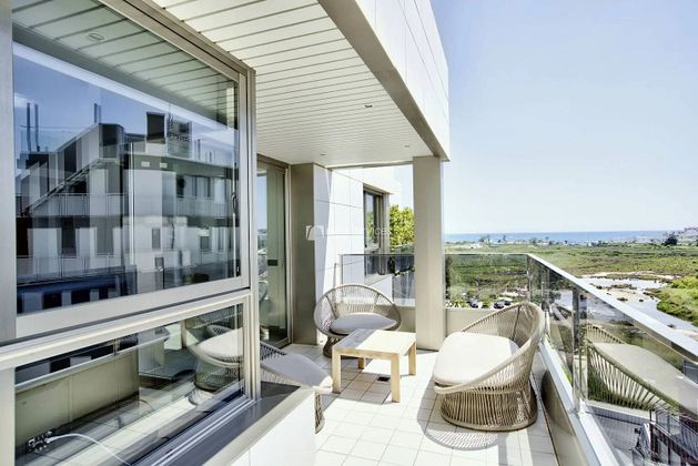 Foto 1 de Piso en alquiler en Marina Botafoc - Platja de Talamanca de 3 habitaciones con terraza y piscina