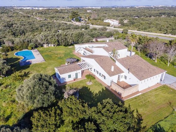 Foto 2 de Casa en venda a Castell (Es) de 7 habitacions amb terrassa i piscina