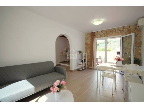 Foto 2 de Venta de piso en Cala En Bosch-Serpentona de 2 habitaciones con terraza y aire acondicionado