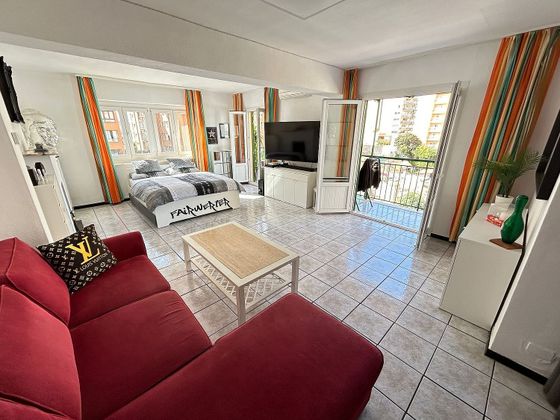 Foto 1 de Pis en venda a S'Arenal-Son Verí de 1 habitació amb balcó i aire acondicionat
