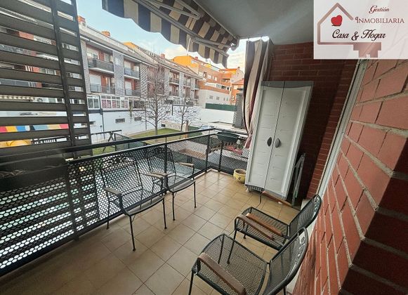 Foto 2 de Pis en venda a Puebla de Alfindén (La) de 3 habitacions amb terrassa i piscina