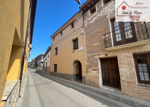 Foto 1 de Chalet en venta en Villafranca de Ebro de 6 habitaciones con terraza y jardín